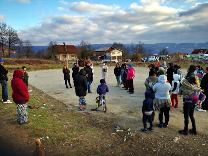 Foto: Asocijacija mladih Roma"AKSIOM"